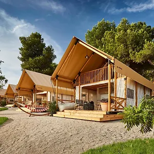 Arena One 99 Glamping Feriepark Pomer